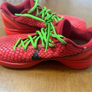 Nike Kobe 6 reverse grinch, size 10.